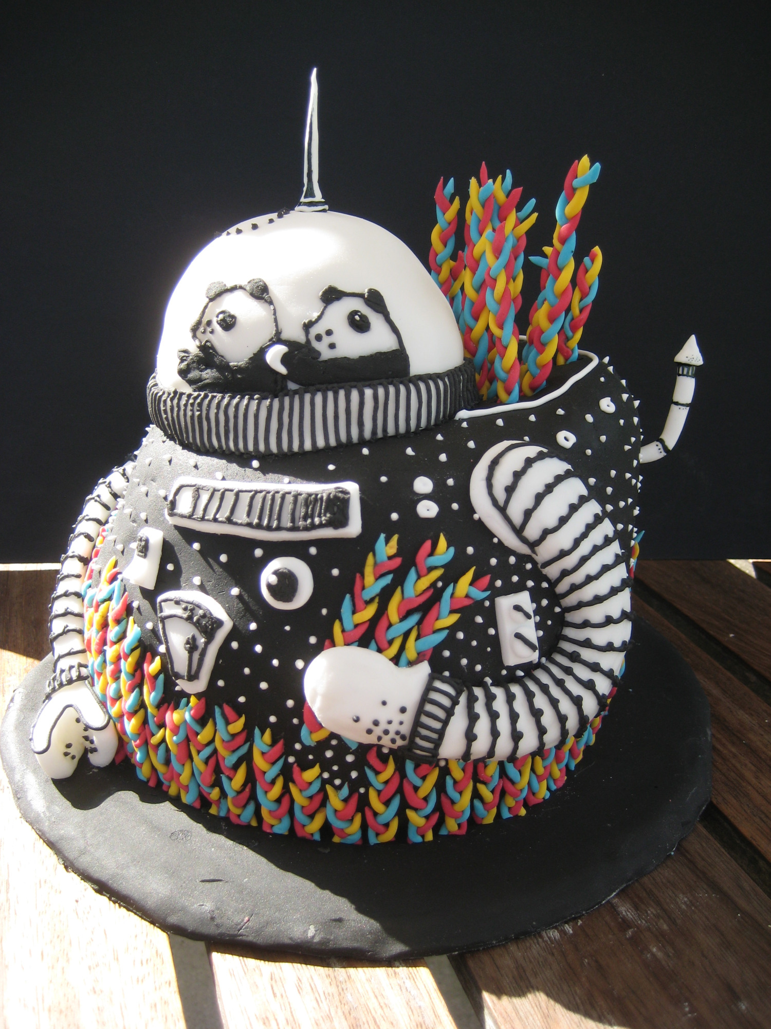 The Motive cake