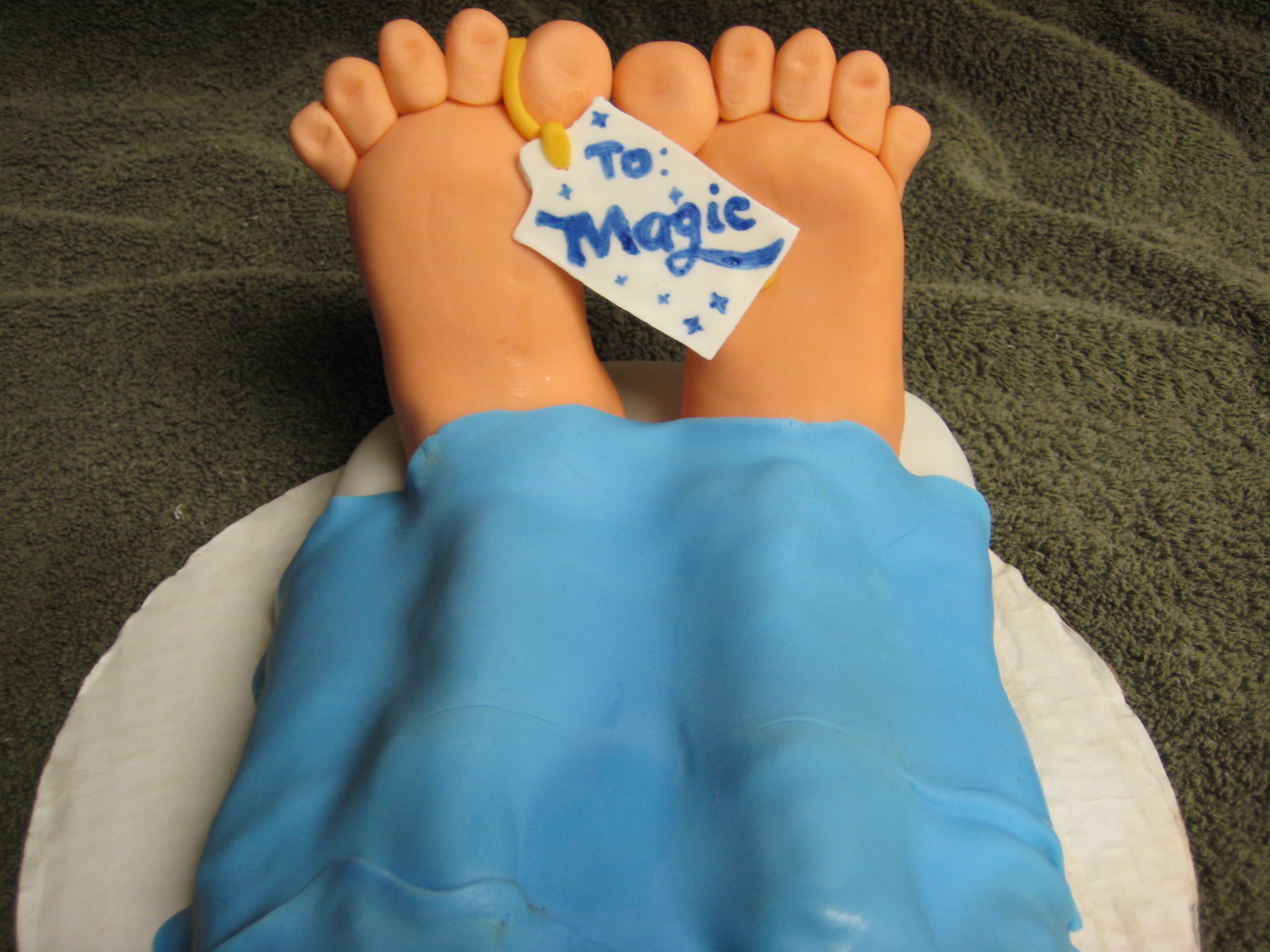 Forget science, I'm donating my body to magic cake