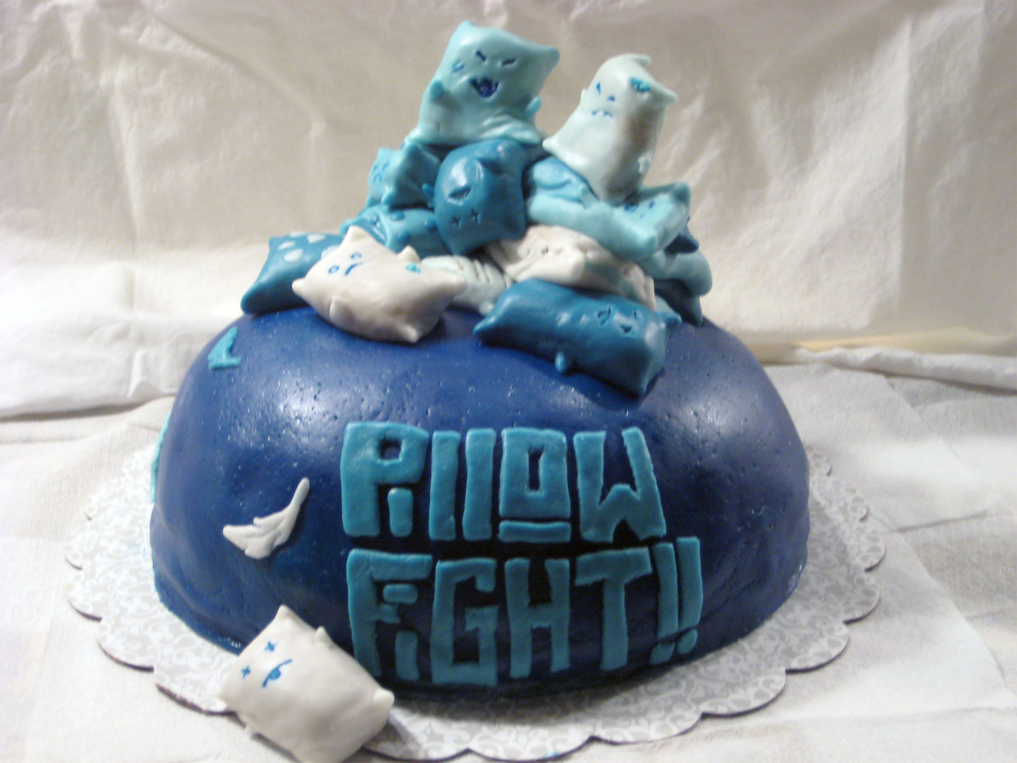 Pillow Fight cake