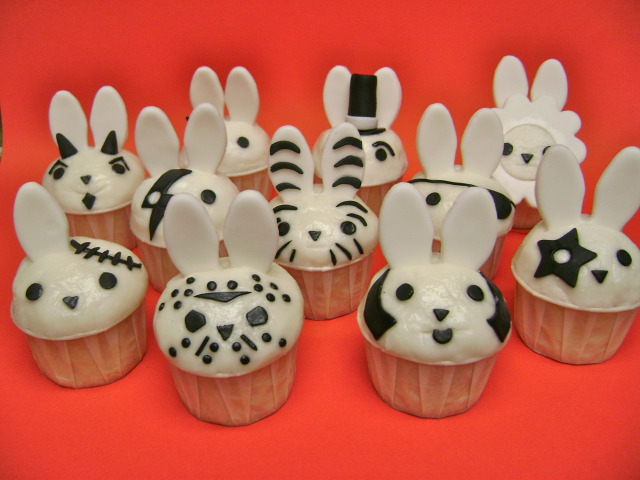 Case Study #48: Bunny Family Anomalies cake