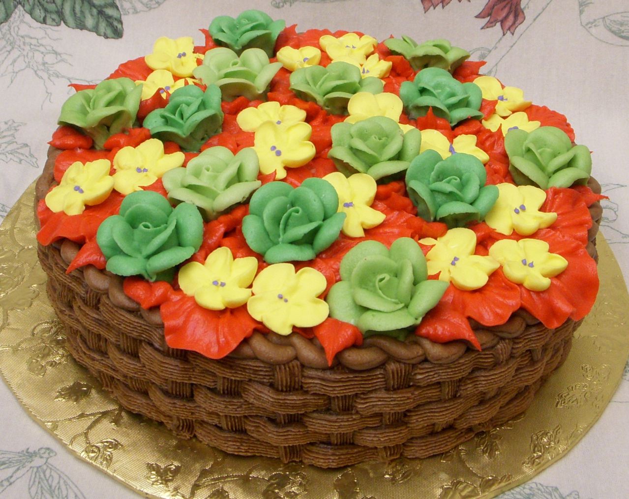 Roses are green, violets are yellow, also, I'm colorblind. cake