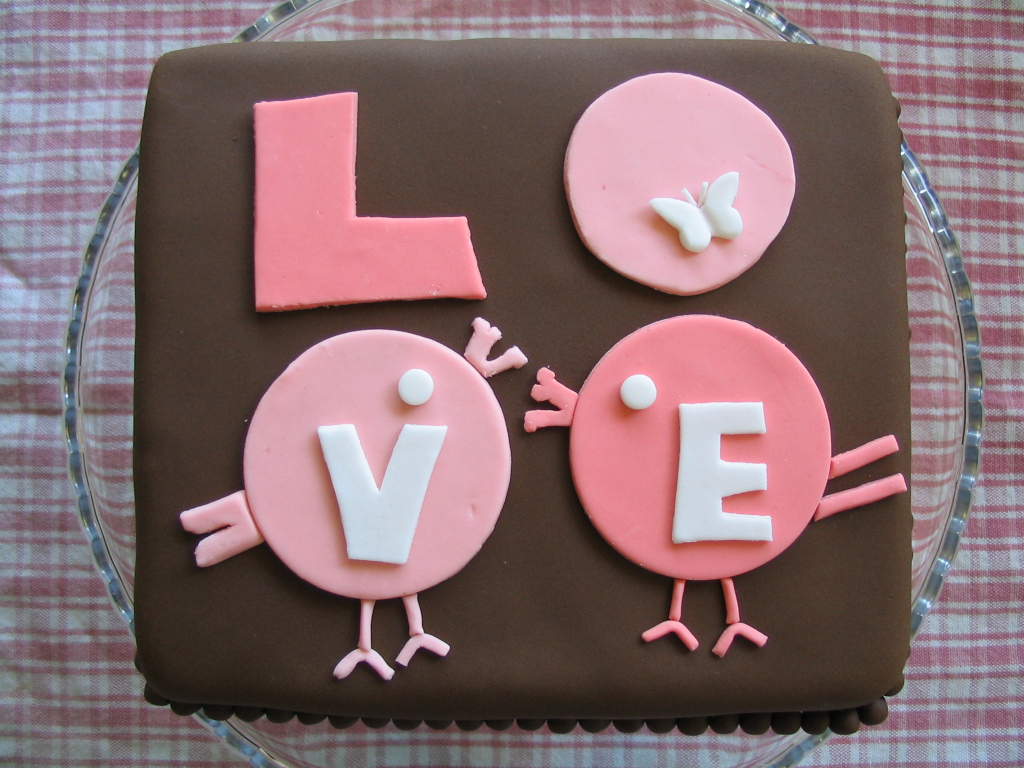Chick Love cake