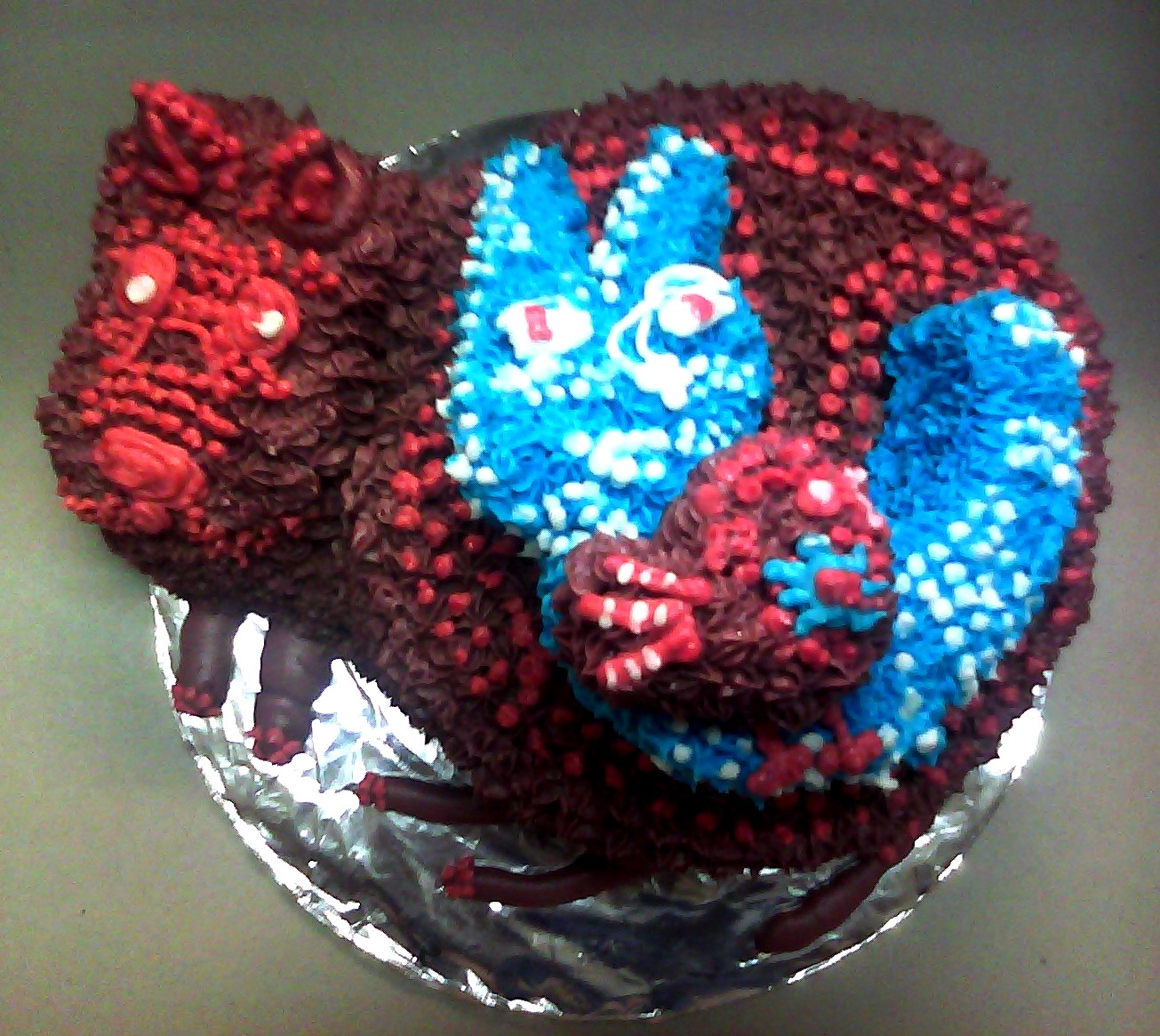 I Know An Old Lady Who Swallowed A Fly cake