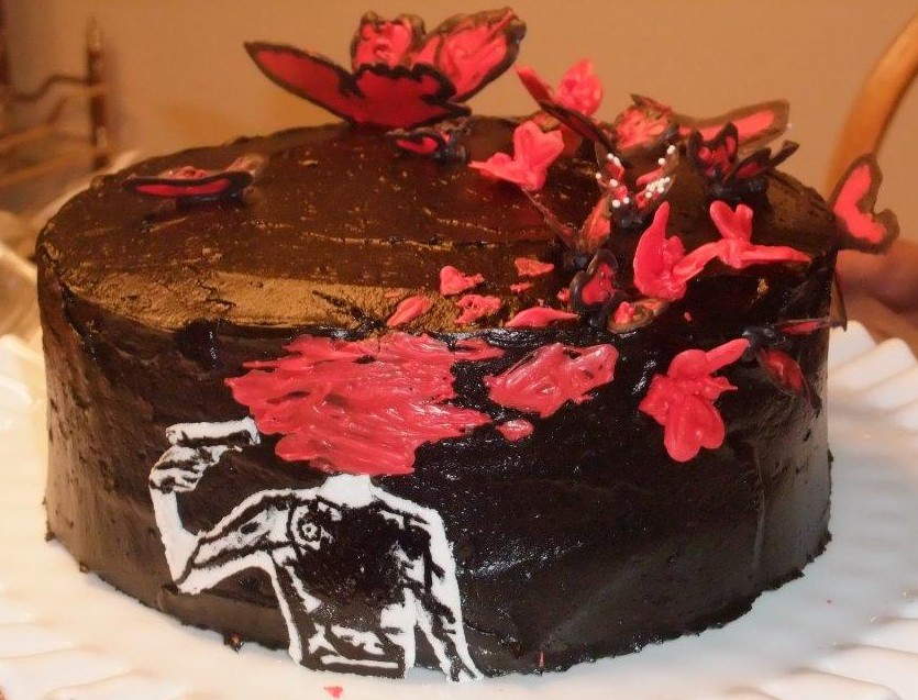 Flowers in the Attic cake