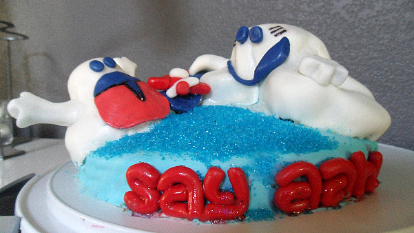 Here Comes the Airplane cake