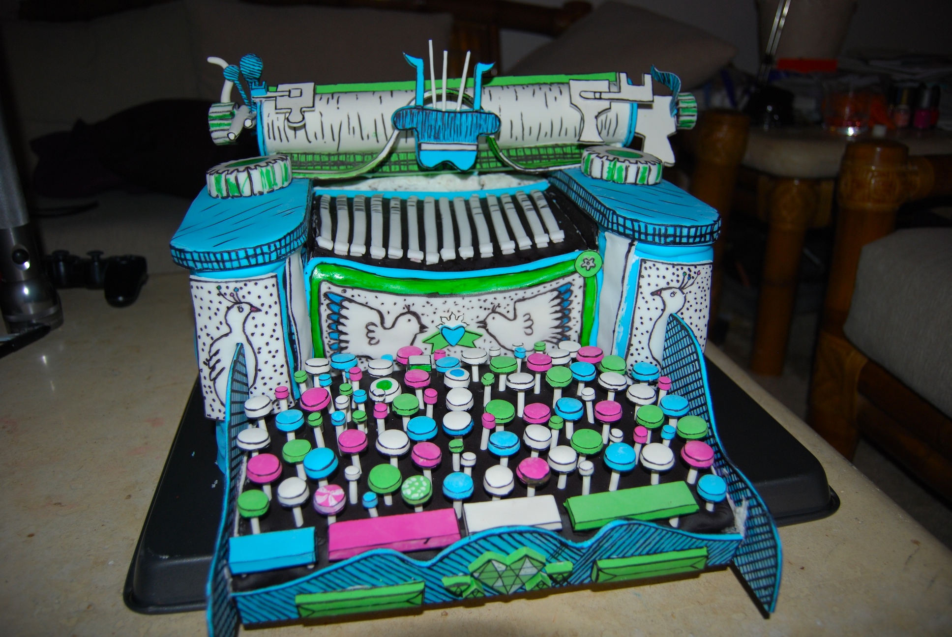Fantastic Typewriter cake