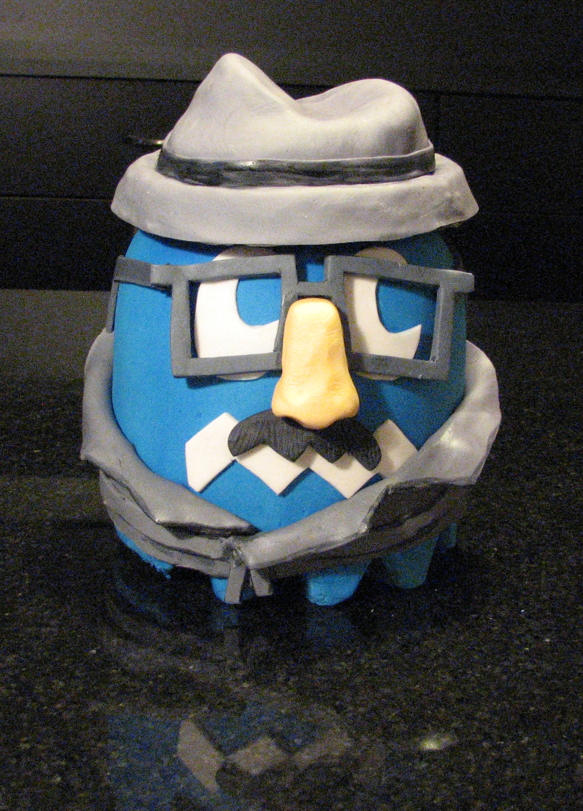 Incognito cake