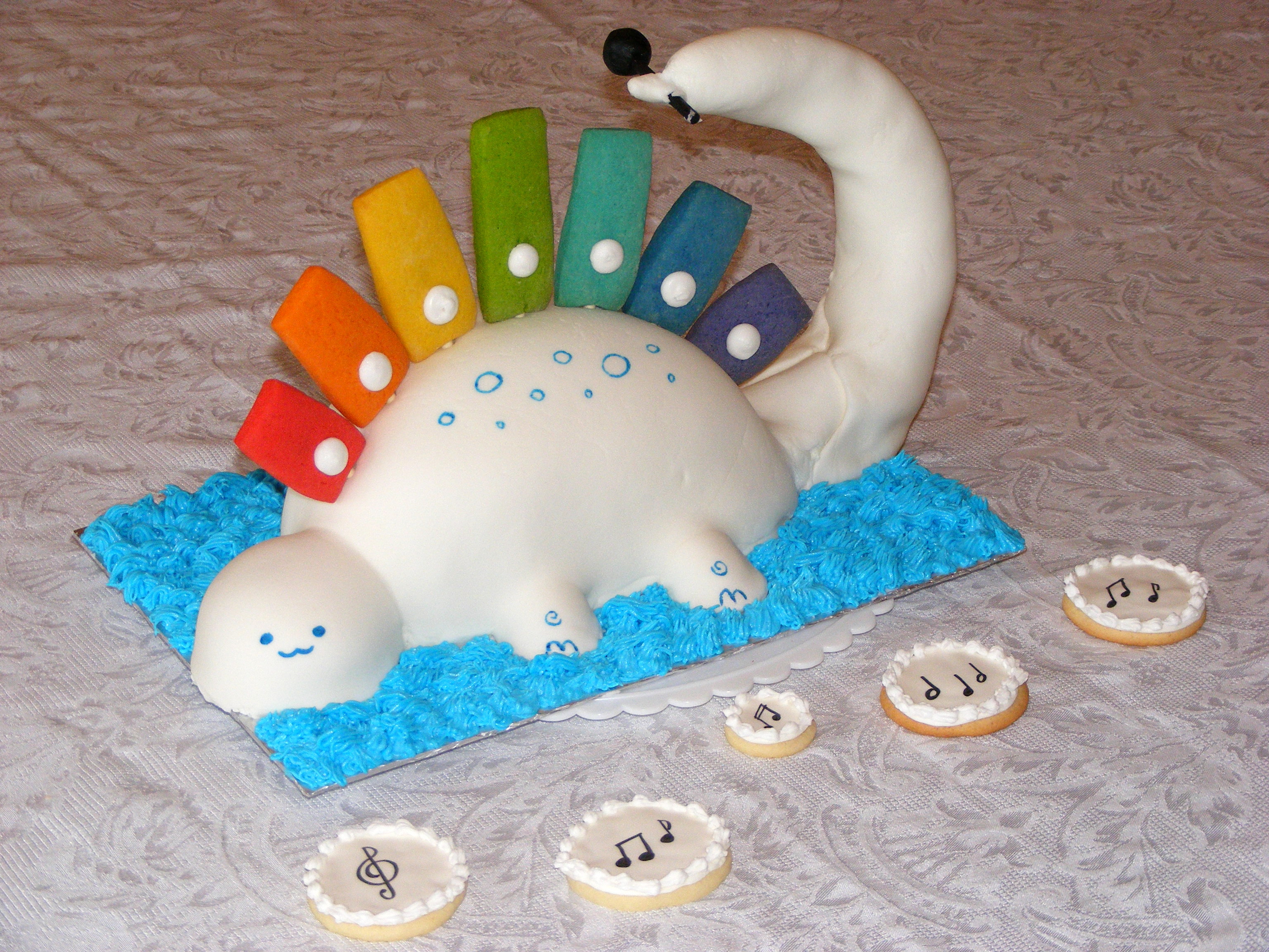 Xylosaurus cake