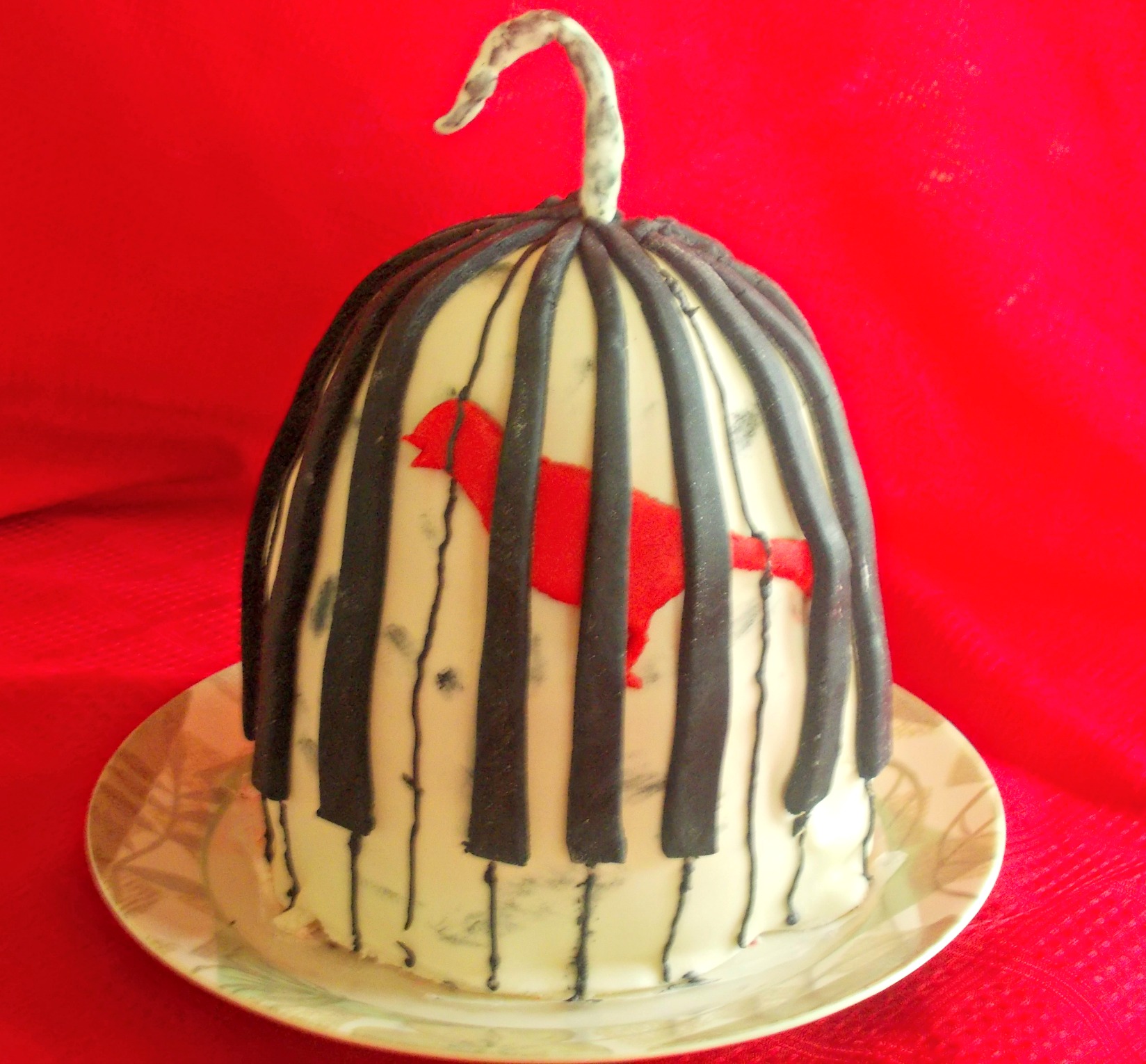 Sing A Song of Freedom cake