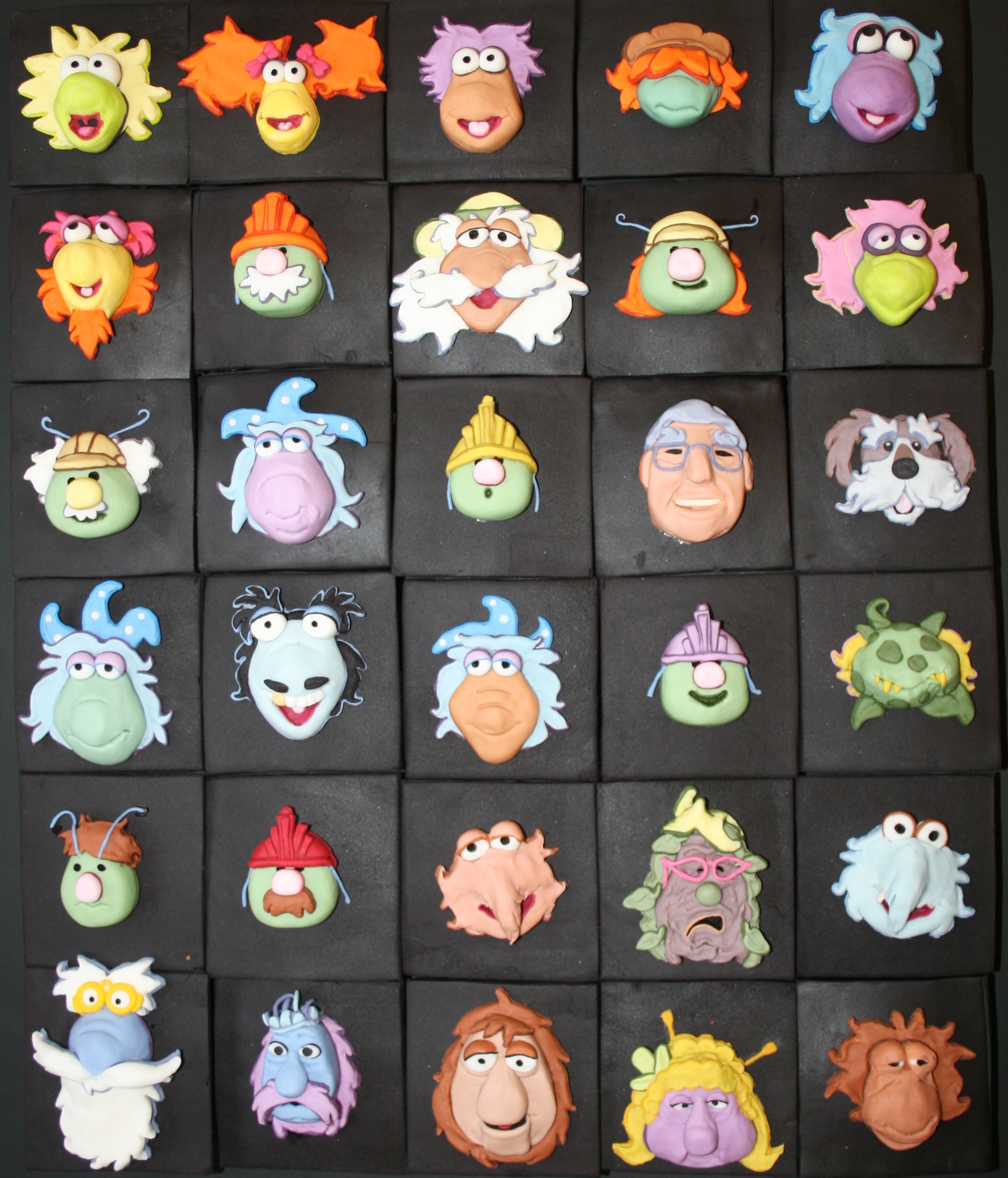 30 Fraggle Faces cake