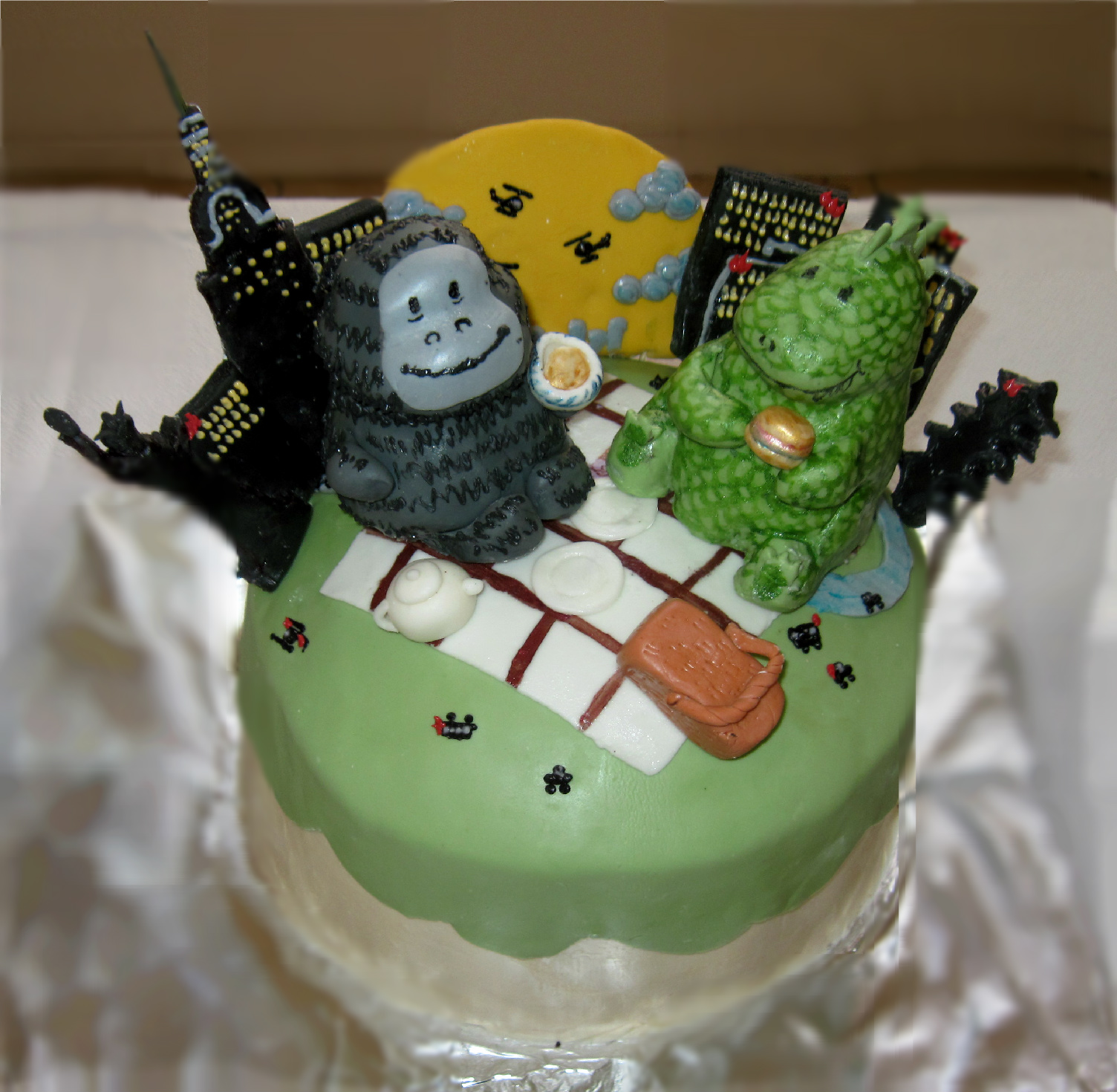 Let s Have a Picnic cake