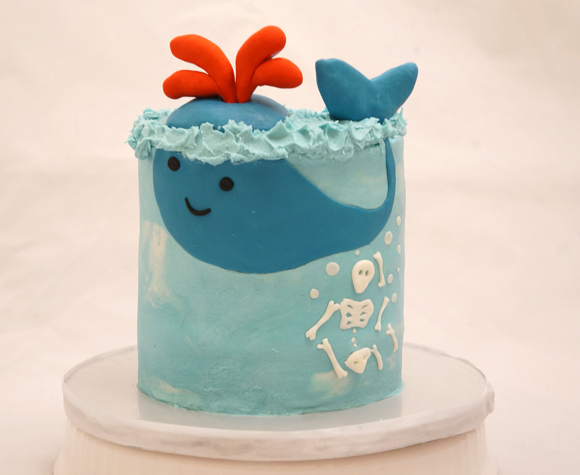 Killer Whale DinoMike cake