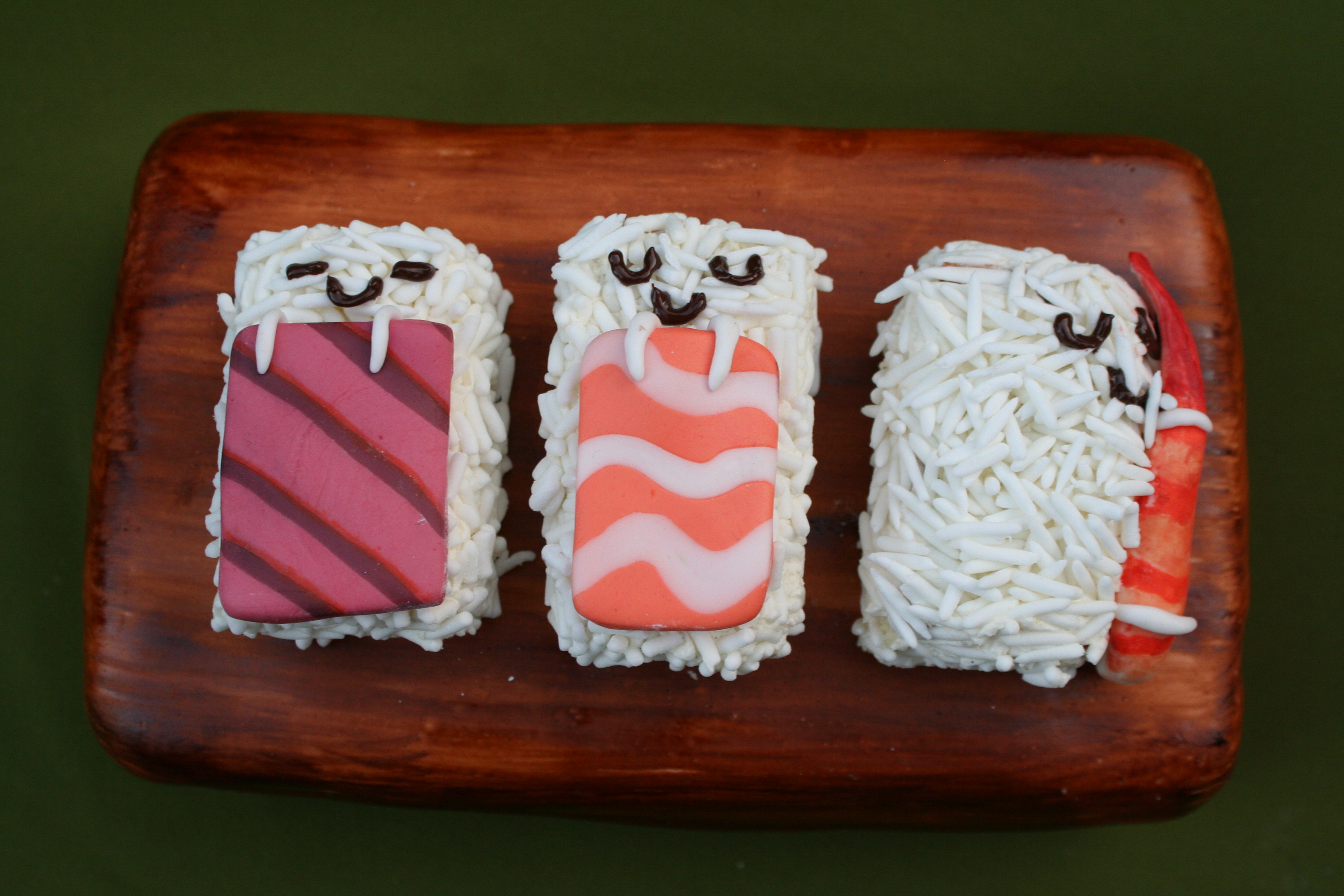 Sushi cake