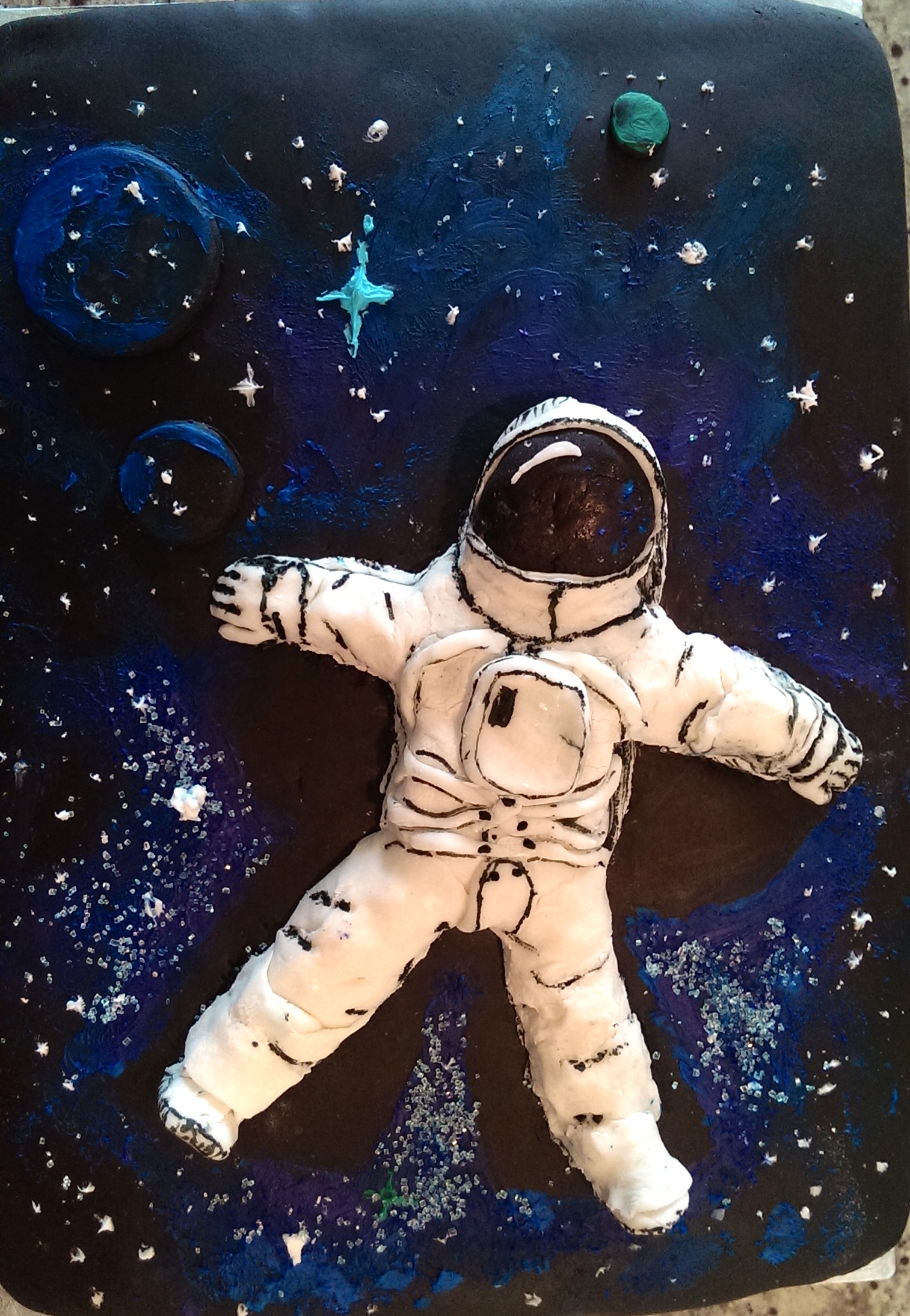 Astronaut s Snow Angel cake